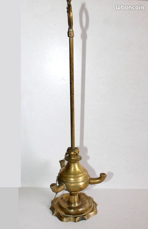 Lampe Figurative Années 50 Laiton Doré Avec Abat-jour Flamme Torche - Occasion Rénovée