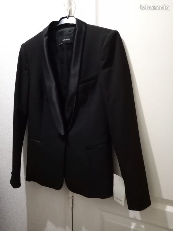Bel ensemble tailleur Zara noir (neuf) Vêtements