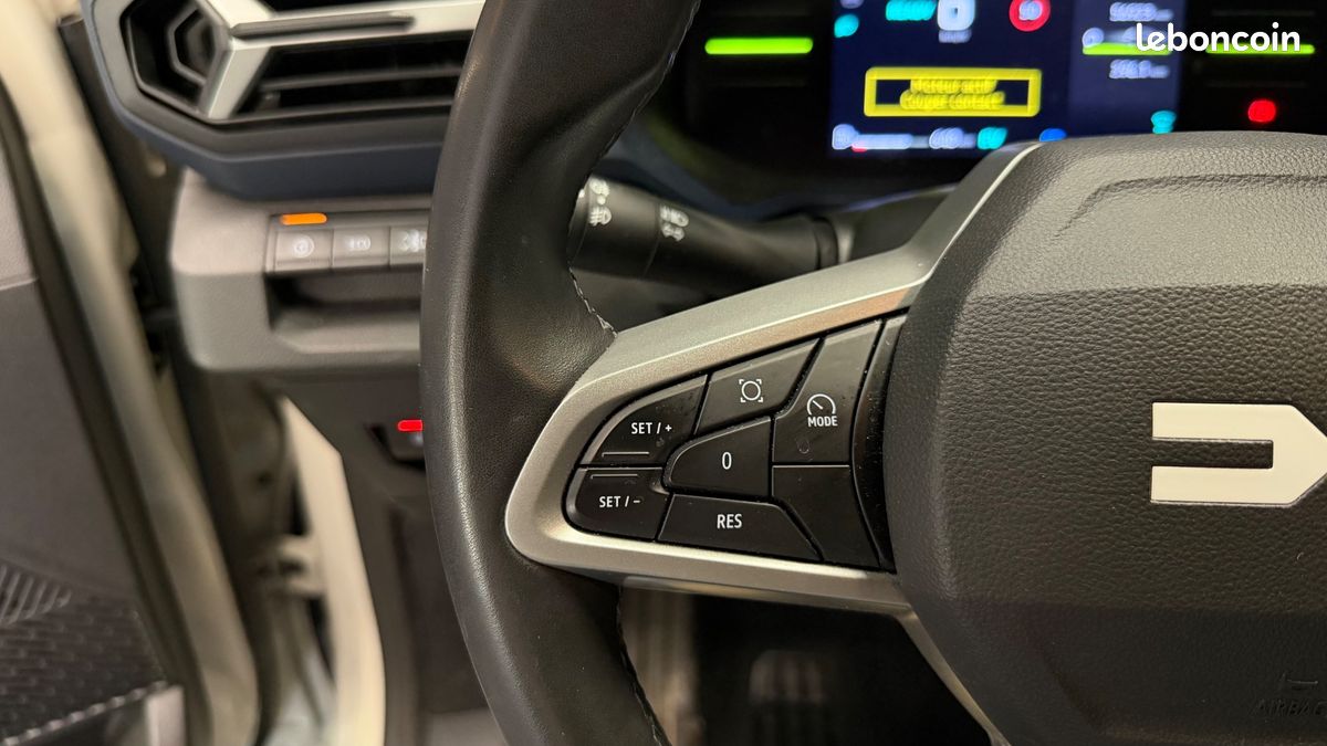 DACIA DUSTER 1.6 140CH 95 FULL-HYBRID JOURNEY 4X2 BVa (image 22)