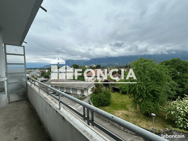 https://img.leboncoin.fr/api/v1/lbcpb1/images/08/27/b9/0827b9449852ee47c938abae5c5b4242dea18671.jpg?rule=ad-image