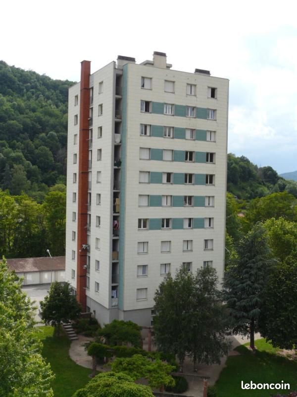 Appartement 3 pièces 57 m² · à Saint-Affrique · 57 m² · 515 €/mois