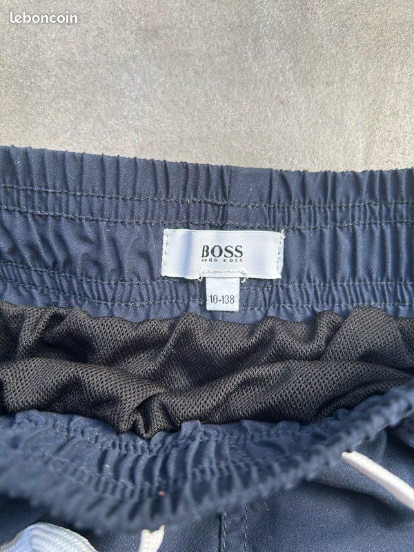 Boss Hugo Boss Costume sur mesure en polyester bleu marine ref.952059