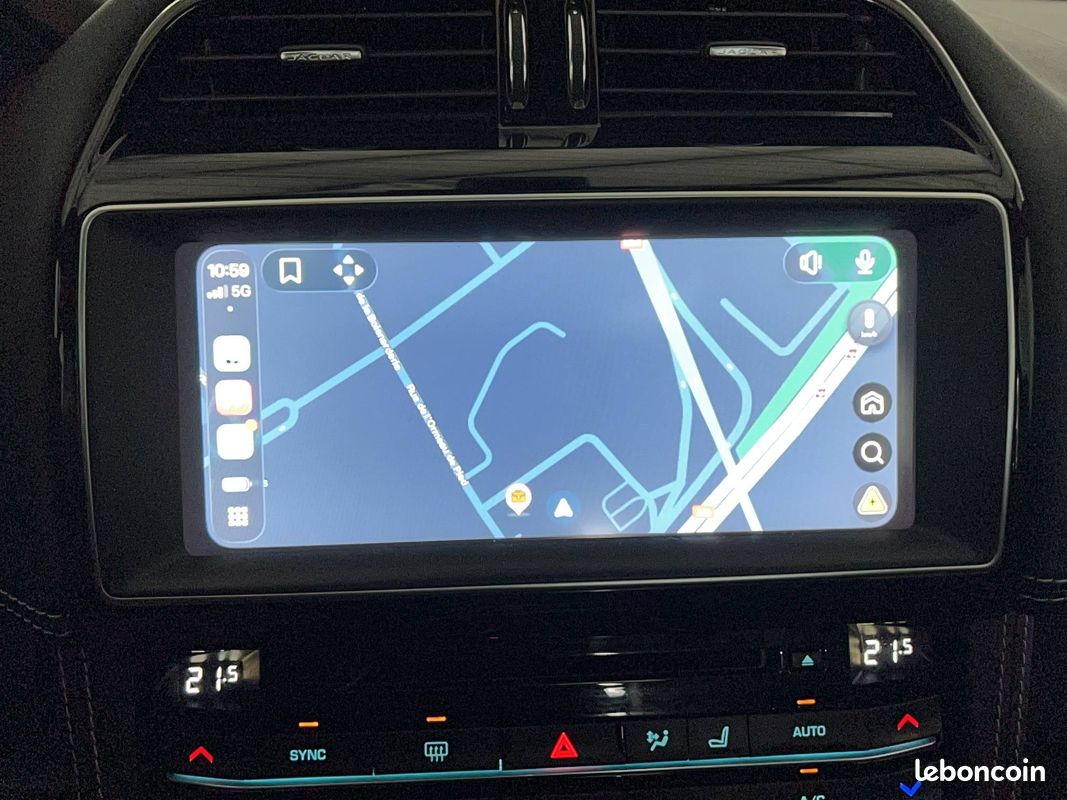 JAGUAR F-Pace 2.0 D - 180 ch AWD BVA8 Chequered Flag (image 25)