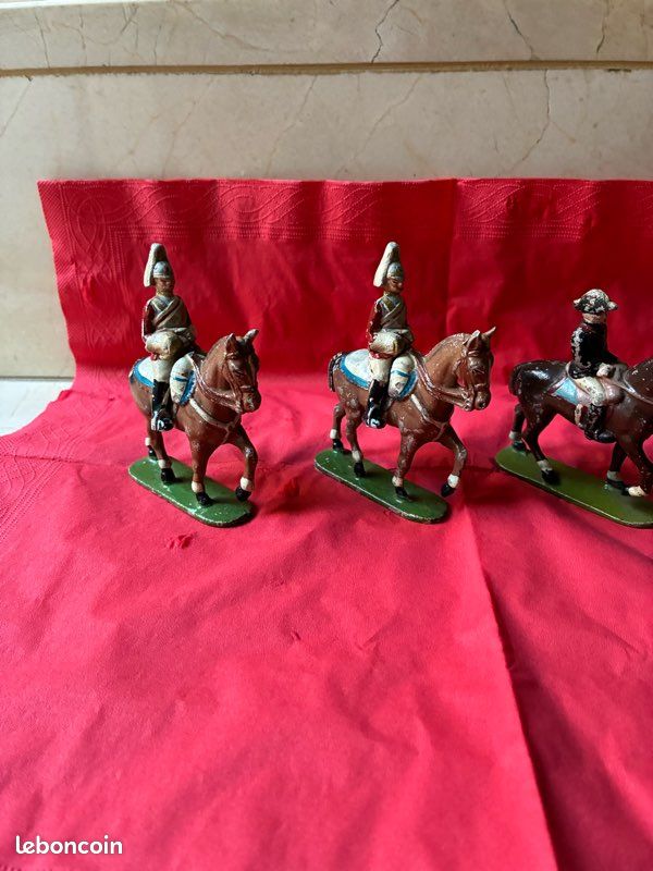 QUIRALU GARDE REPUBLICAINE A CHEVAL - 2 TROMPETTES