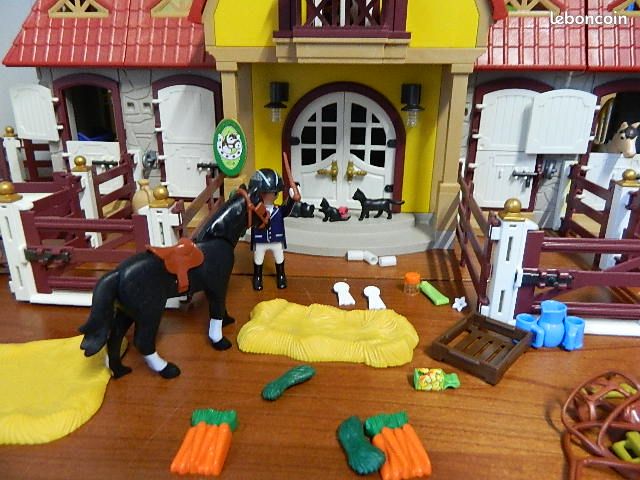 Playmobil 5221 haras avec chevaux et enclos (image 4)