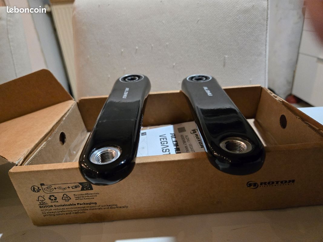 Jeu De Manivelles Vuelta XRP - Double Plateau 53/39T - 172,5mm - Carbone/Alu - 9v