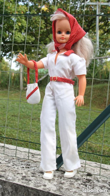 Poupée Bella Cathie tenue Bornéo (image 6)