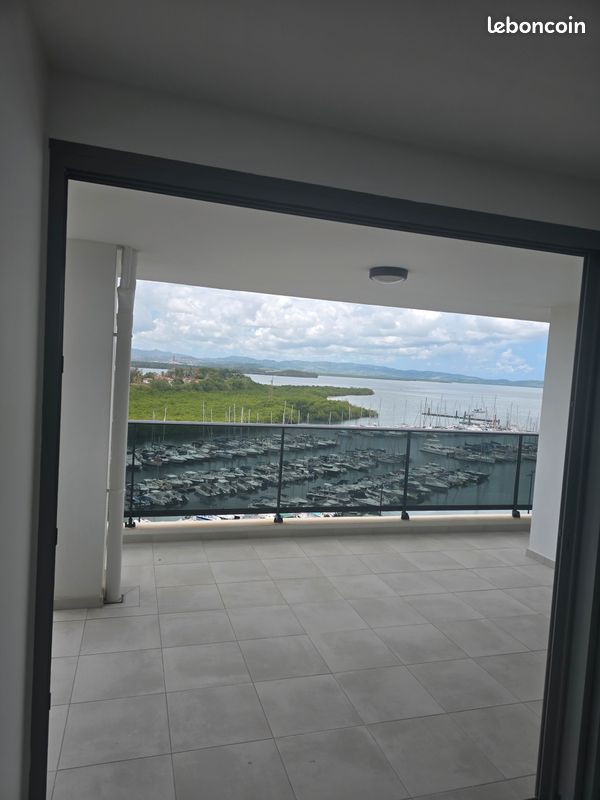 Appartement 3 pièces 108 m² · à Fort-de-France · 107,8 m² · 1 853 €