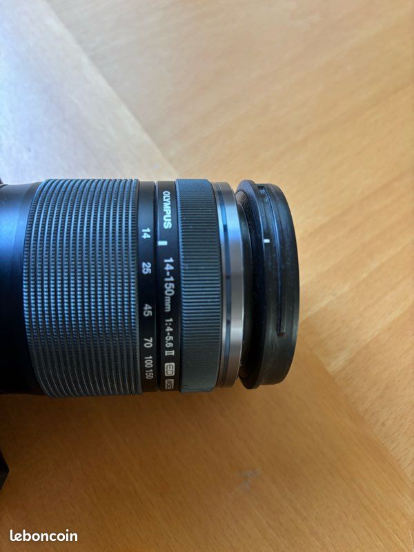 Très beau kit Olympus EM5 Mark II complet avec objectif et accessoires, en très bon état (image 6)