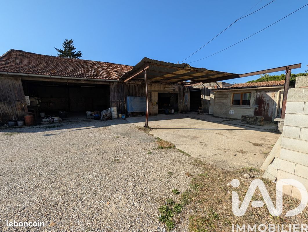 Maison 3 pièces 135 m² · à Sorgues · 135 m² · 85 000 €