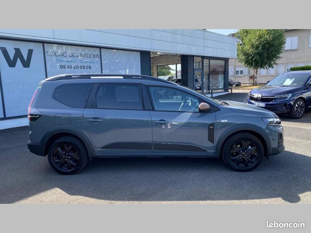 Dacia Jogger TCe 110 7 pl Extreme (image 2)