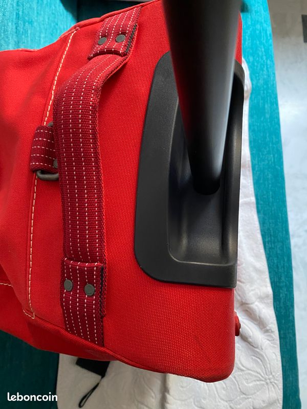 Valise LACOSTE À Roulettes (image 9)