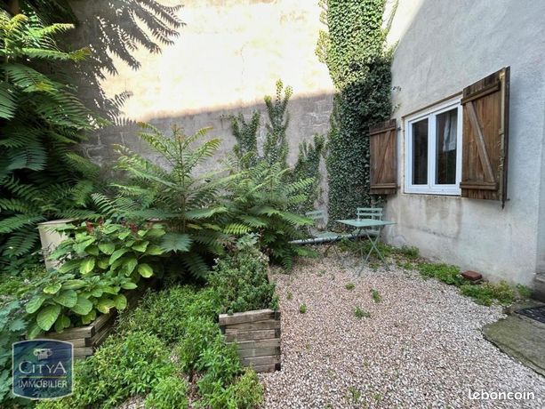 Appartement 2 pièces 33 m² — 8