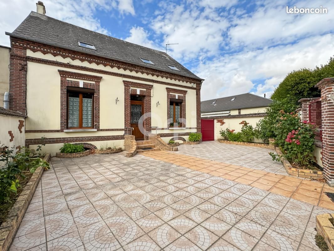 Maison 5 pièces 122 m² · à Saint-André-de-l'Eure · 122 m² · 229 000 €
