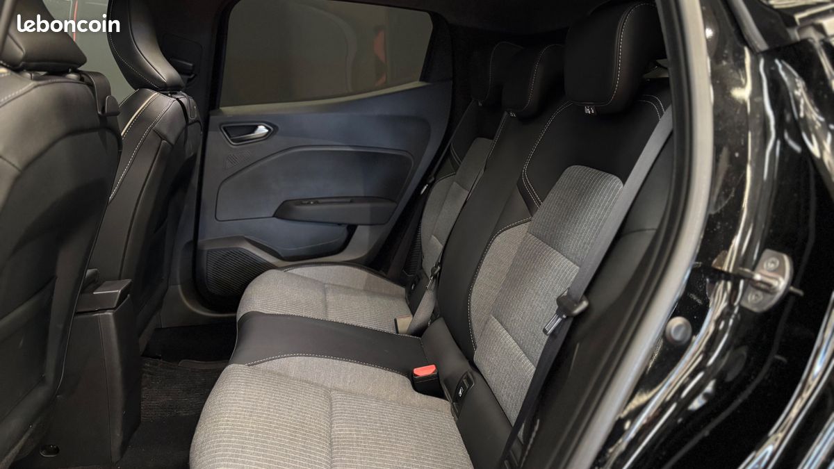 Renault clio 1.6 e-tech 145h 95 hybrid full-hybrid 1.2kwh techno bva (image 7)
