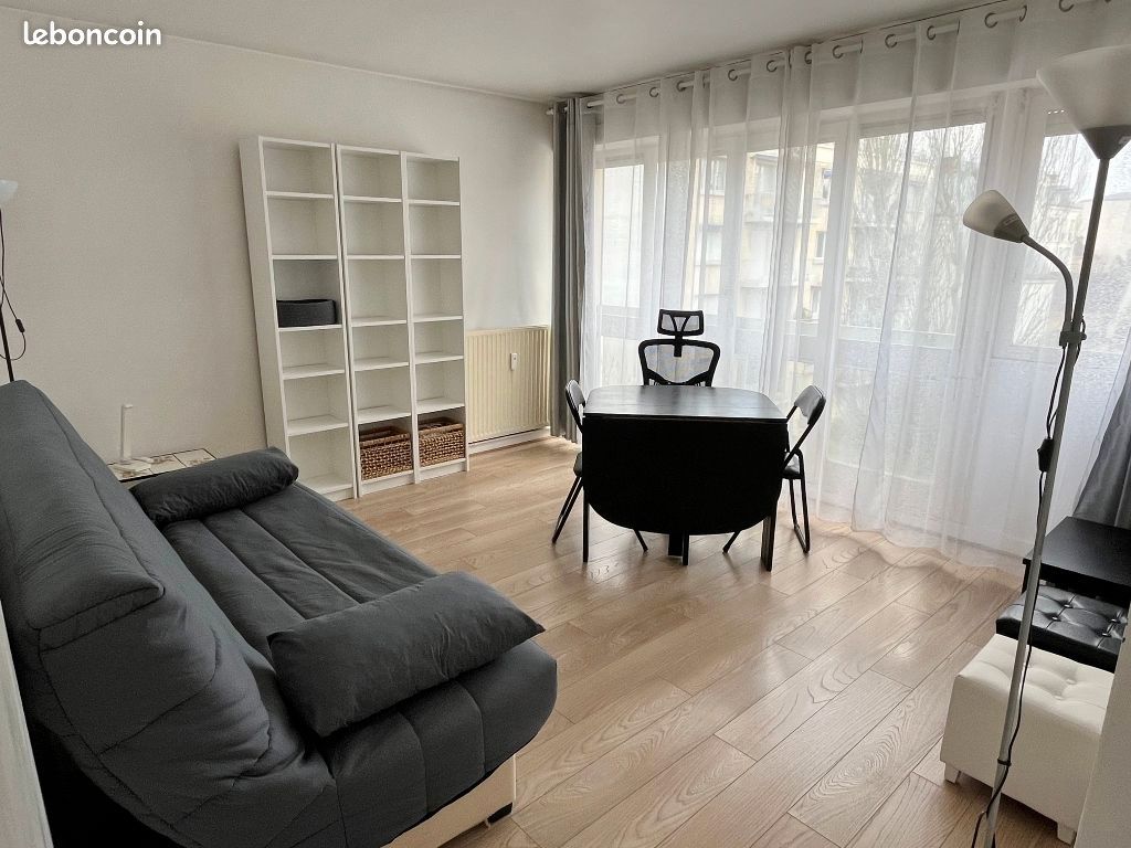 Appartement 1 pièce 31 m² · à Versailles · 31 m² · 930 €/mois
