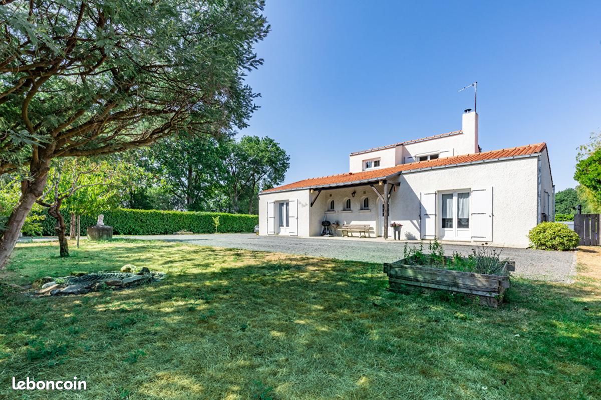 Maison 5 pièces 121 m² · à Cugand-la-Bernardière · 121 m² · 325 500 €