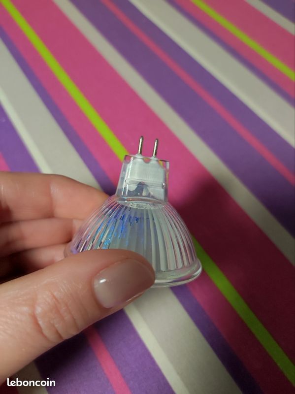 Plafonnier à 4 spots avec ampoules (image 5)