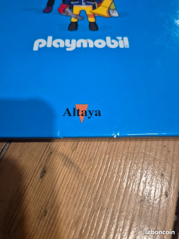 Livre playmobil (image 4)