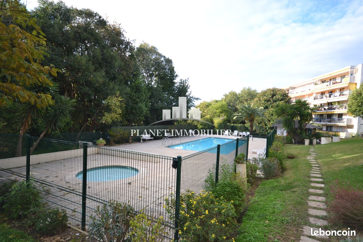 Appartement 3 pièces 61 m² · à Antibes · 61 m² · 1 250 €/mois