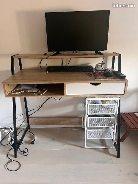 Bureau (image 2)