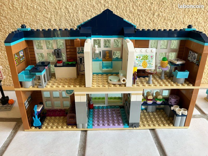 Lego Friends L’Ecole d’Hearthlake City avec boîte (image 2)