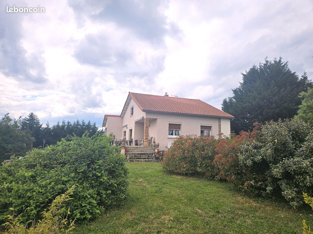 Maison 8 pièces 166 m² · à Quinssaines · 166 m² · 249 500 €