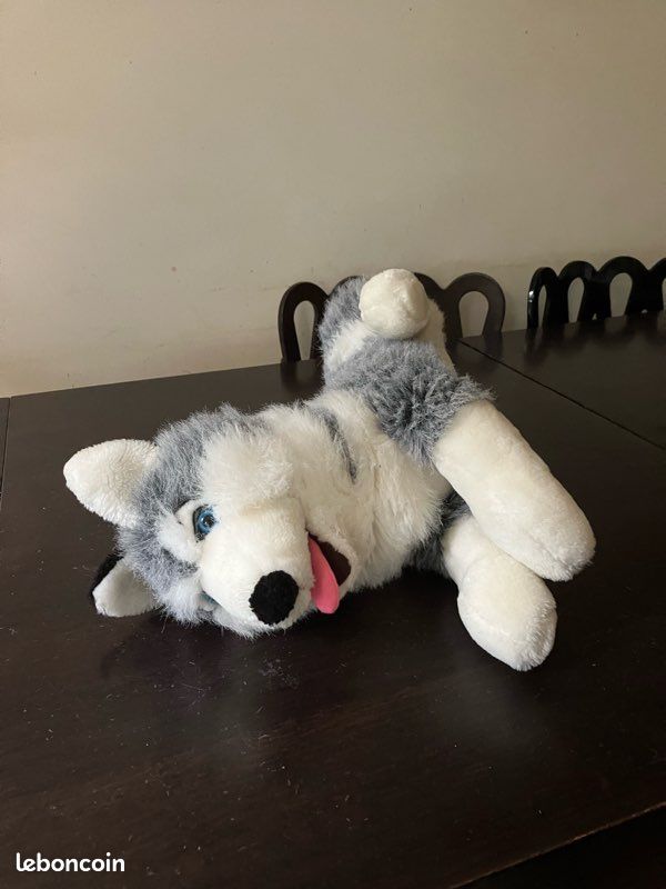 Peluche chien hutsky cadeau Noël (image 3)
