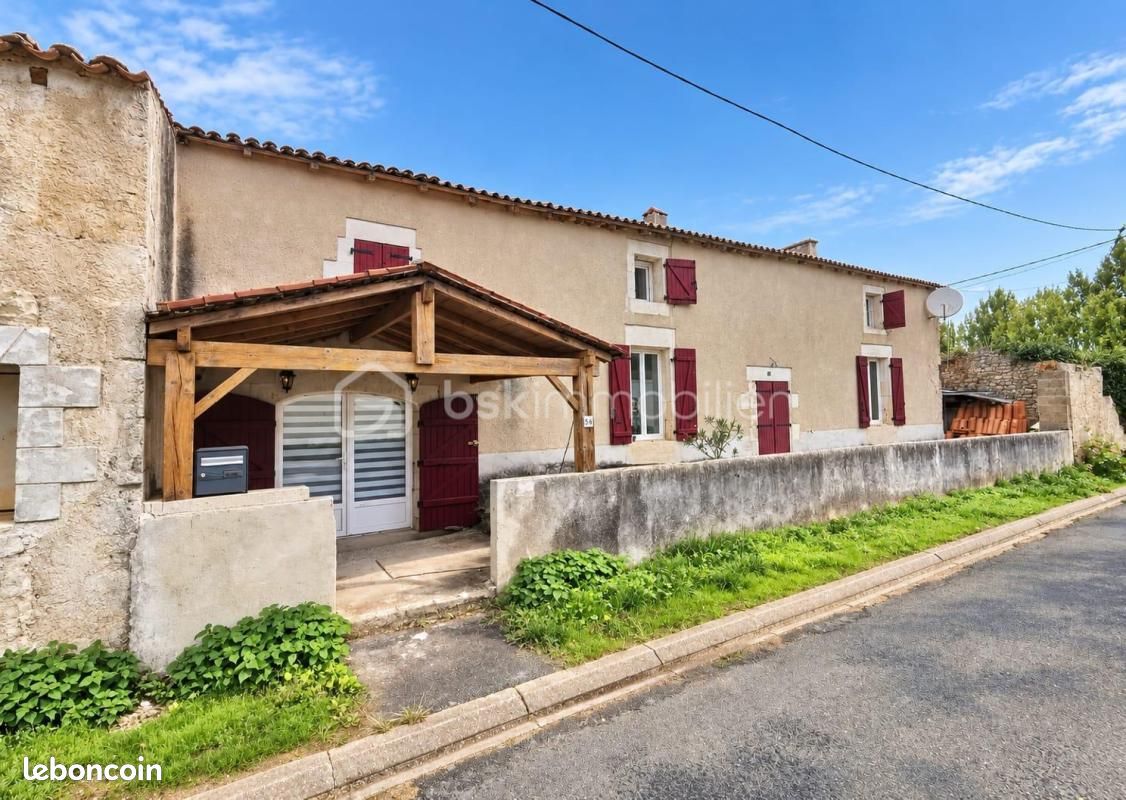 Maison 5 pièces 145 m² · à Tanzac · 145 m² · 148 000 €