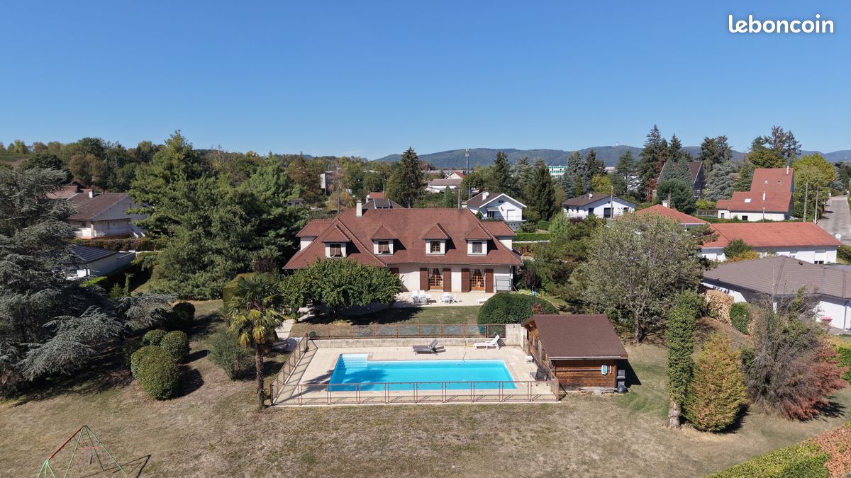 Maison 7 pièces 325 m² · à Rives · 325 m² · 680 000 €