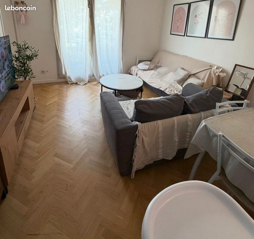 Appartement 2 pièces 45 m² · à Poissy · 45 m² · 990 €/mois