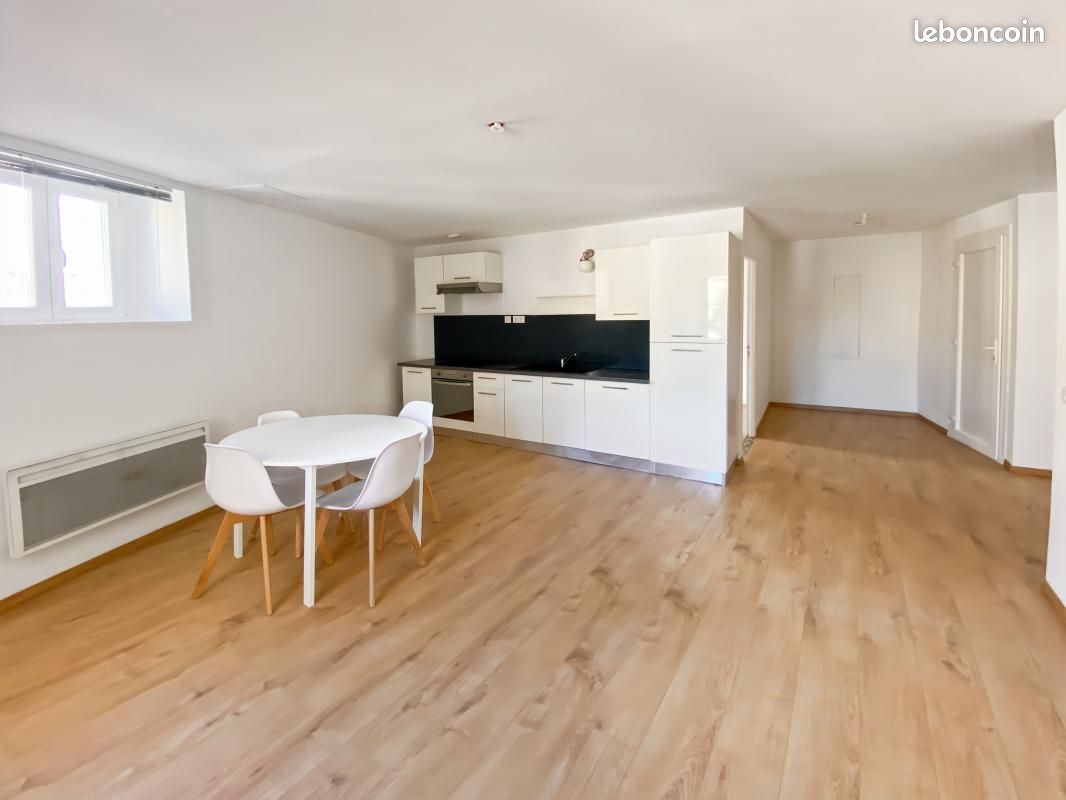 Appartement 3 pièces 57 m² · à Saint-Michel-l'Observatoire · 57 m² · 655 €/mois