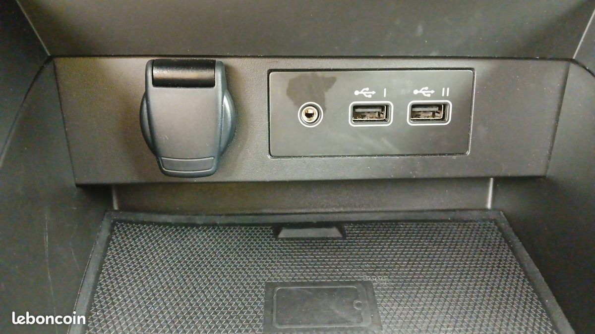 Renault clio tce 90 ch gsr2 techno (image 26)