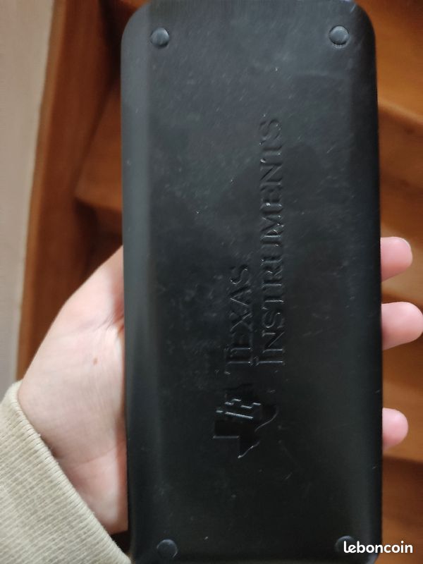 Calculatrice TI 83 premium édition python (image 2)