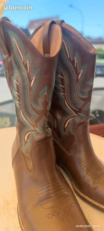 Vends Santiags Femme Country pointure 36 (image 2)