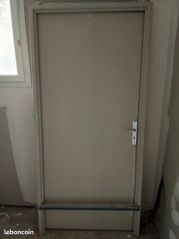 Porte 93 dormant (image 2)