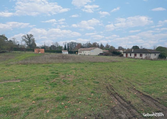 Terrain 2200 m² Lafox