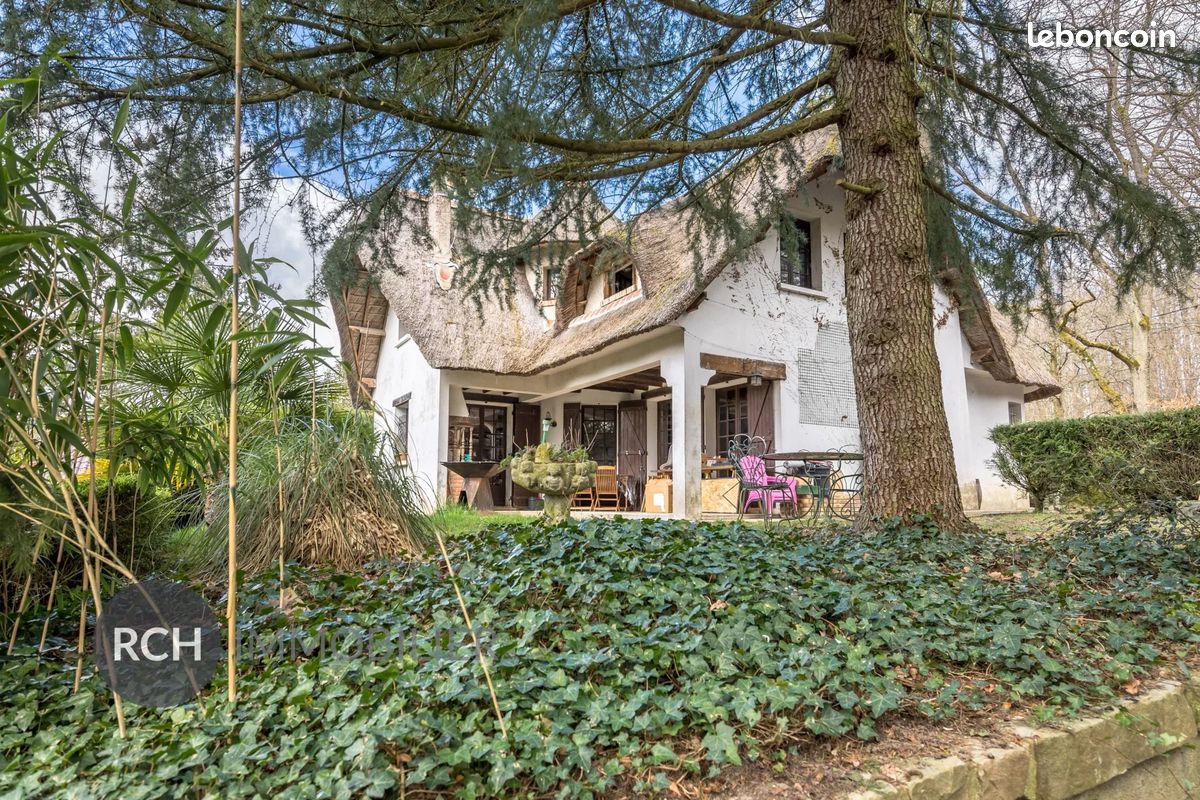 Maison 7 pièces 231 m² · à Montfort-l'Amaury · 231 m² · 499 500 €