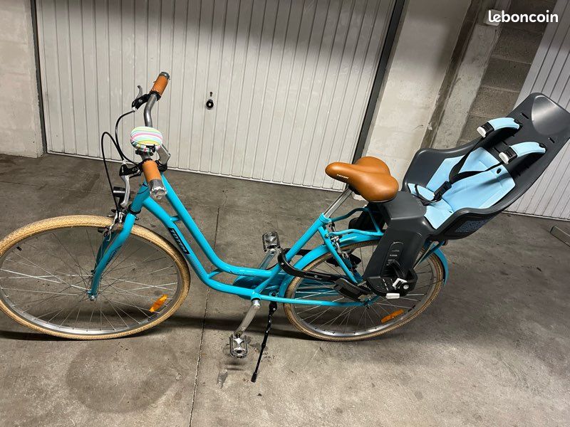 Vélo de ville MOVING 28 femme Bleu clair cadre acier 6 vitesses CANELLINI