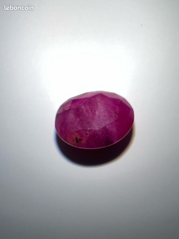 Rubis Naturel Du Mozambique 1,08 Carats - Taille Poire, Traité Par Remplissage (verre Au Plomb), Dimensions 7.9x5.6mm
