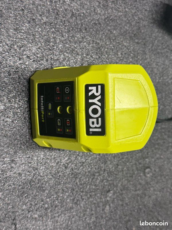 Chargeur Ryobi BCL14183H 18V one+ Bricolage