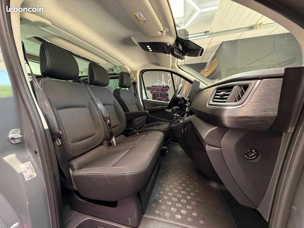 RENAULT TRAFIC III Combi Phase 3 L1 2.0 dCi 16V EDC6 SS Intens 9 Places (image 43)