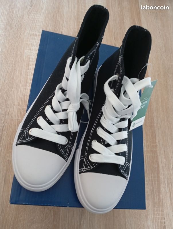 Baskets toile noires neuves (image 4)