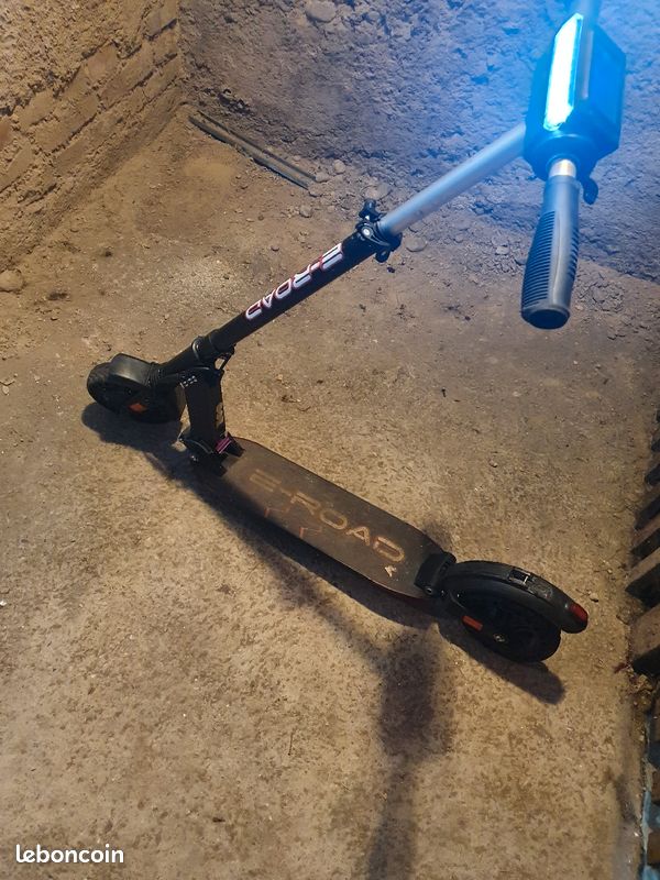 Trotinette électrique en bon état (image 2)