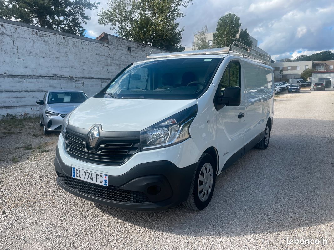 Renault trafic 3 grand confort l2h1 120ch diesel (9 992 HT) (image 1)