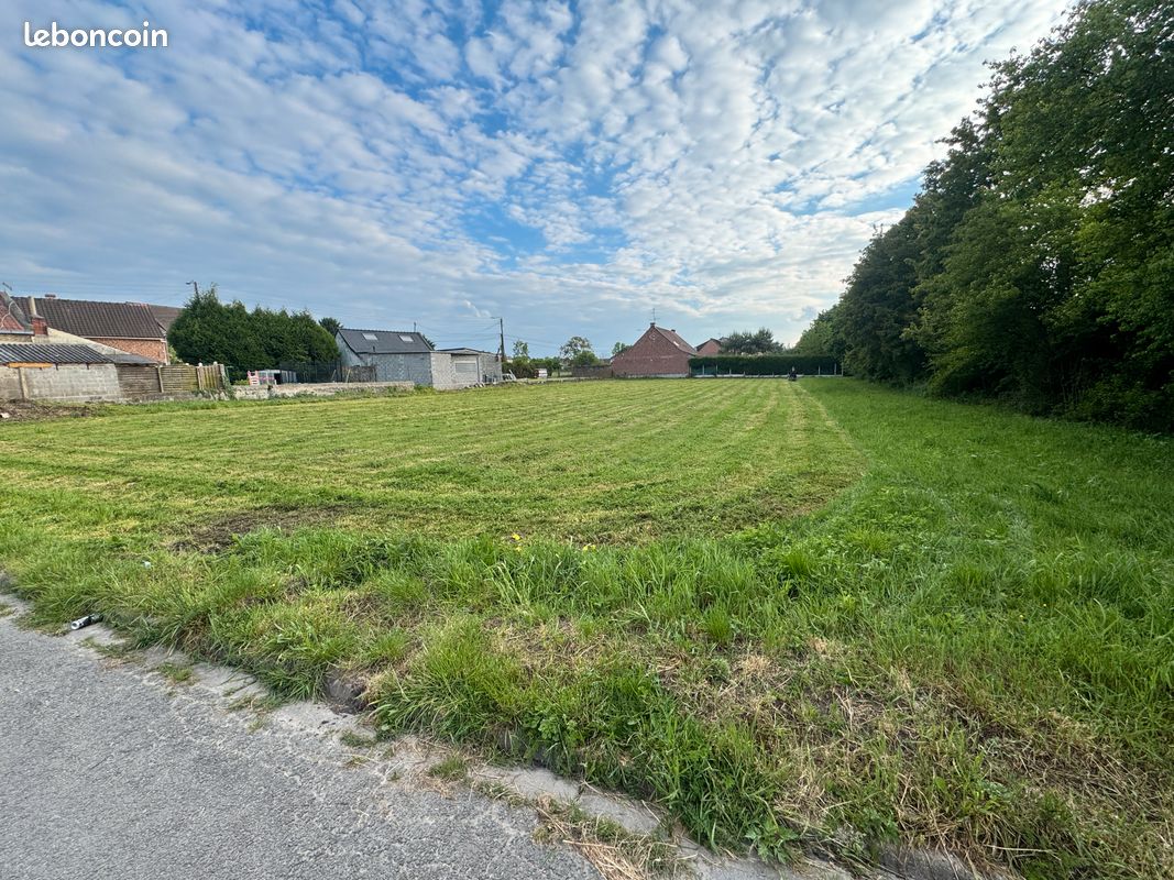 Terrain constructible 2750m · à Bruay-sur-l'Escaut · 185 000 €
