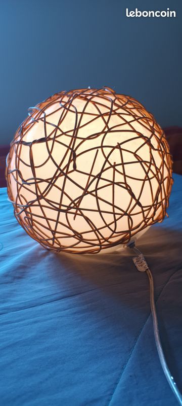 Lampe Opaline rotin Vintage (image 1)