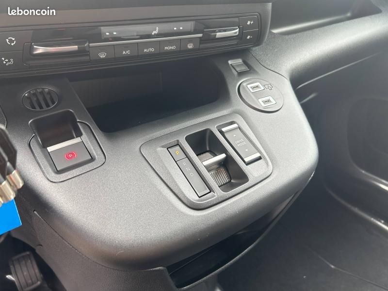Toyota PROACE CITY Medium Electric 136ch 50 kWh Start Confort 3P MY25 (image 28)