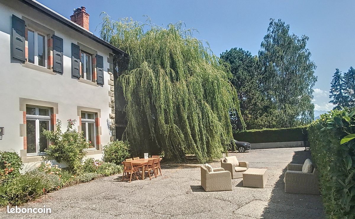 Maison 6 pièces 151 m² · à Bonne · 151 m² · 683 000 €