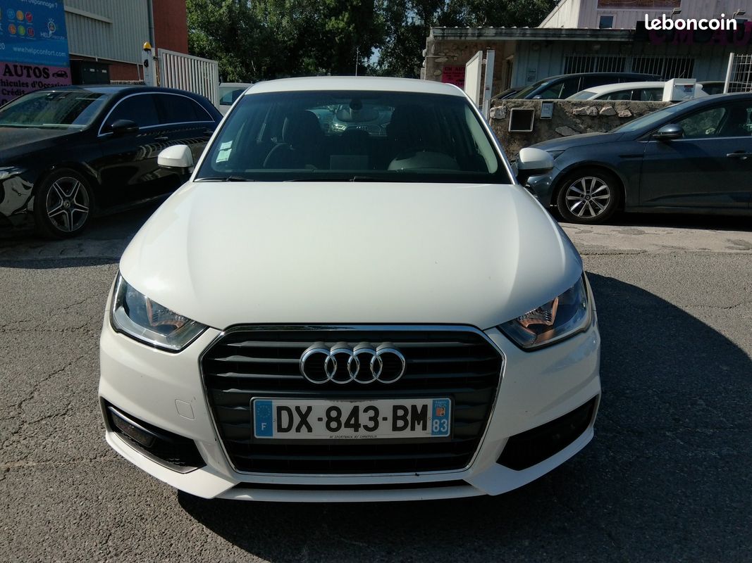 Audi A1 sportback 1.0 TSI 95 AMBITION S TRONIC 7 5P / 5 PLACES 11/15 64MKM 2°M / FRANCE CARPLAY/GPS/TEL/REGUL/JA16/CLIM/BVA+PALETTES/FACTURES ENTRETIEN (image 2)